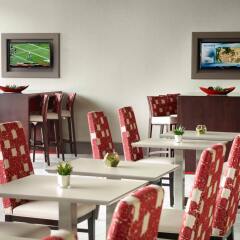 Отель Marriott Columbus University Area питание