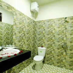Отель Countryside Garden Homestay Хойан ванная