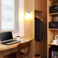Отель ibis Ambassador Insadong Южная Корея, Сеул - 2 отзыва об отеле, цены и фото номеров - забронировать отель ibis Ambassador Insadong онлайн сейф в номере