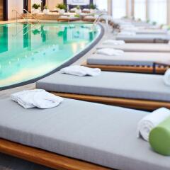 Renaissance Minsk Hotel бассейн фото 3