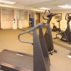 Отель Comfort Inn & Suites Denver фитнесс-зал фото 3