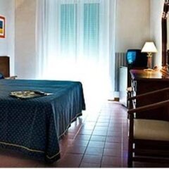 Grand Hotel Excelsior сейф в номере