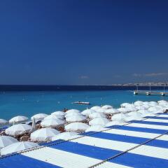 Отель Mercure Nice Promenade Des Anglais пляж