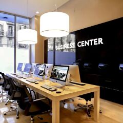 Отель Crowne Plaza Barcelona - Fira Center Испания, Барселона - 3 отзыва об отеле, цены и фото номеров - забронировать отель Crowne Plaza Barcelona - Fira Center онлайн интерьер отеля фото 3