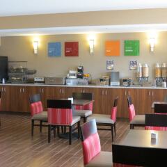 Отель Comfort Inn Dartmouth гостиничный бар