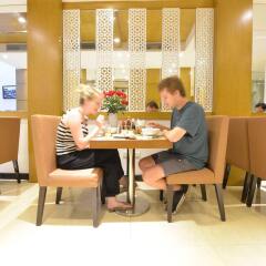 Отель Golden Sun Suites Hotel Вьетнам, Ханой - отзывы, цены и фото номеров - забронировать отель Golden Sun Suites Hotel онлайн питание