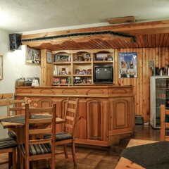 Отель Family Hotel Dzhangal Болгария, Банско - отзывы, цены и фото номеров - забронировать отель Family Hotel Dzhangal онлайн гостиничный бар