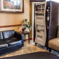 Отель Comfort Inn At LaGuardia Airport США, Нью-Йорк - отзывы, цены и фото номеров - забронировать отель Comfort Inn At LaGuardia Airport онлайн комната для гостей фото 2