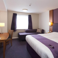 Отель Premier Inn Manchester City Centre - Deansgate Locks комната для гостей фото 4