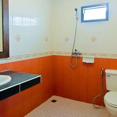 Отель Absolute Guesthouse Phuket ванная