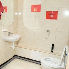 Гостиница Хостел Фортуна Инн в Москве 7 отзывов об отеле, цены и фото номеров - забронировать гостиницу Хостел Фортуна Инн онлайн Москва ванная фото 2