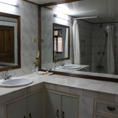 Aristocrat Inn in Dhaka, Bangladesh from 97$, photos, reviews - zenhotels.com bathroom