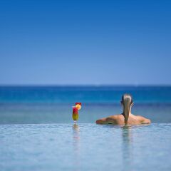 Отель InterContinental Fiji Golf Resort & Spa Фиджи, Вити-Леву - отзывы, цены и фото номеров - забронировать отель InterContinental Fiji Golf Resort & Spa онлайн бассейн