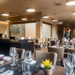 Hotel Dom Henrique Downtown питание