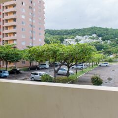 Апартаменты Beach Club 1 Bedroom Apartment балкон