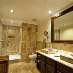 Отель Aquamarina Luxury Residences ванная фото 2
