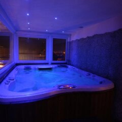 Hotel Genty бассейн