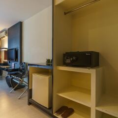 Отель Park Residence Bangkok Бангкок сейф в номере