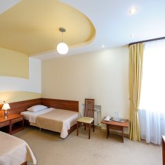 Олимпия в Саранске 9 отзывов об отеле, цены и фото номеров - забронировать гостиницу Олимпия онлайн Саранск комната для гостей