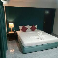 Отель Simple Boutique SeaBreeze 3* Стандартный номер с двуспальной кроватью фото 11