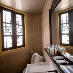 Отель Xiamen Gulangyu Yangshan Hotel Китай, Сямынь - отзывы, цены и фото номеров - забронировать отель Xiamen Gulangyu Yangshan Hotel онлайн ванная