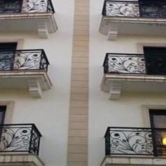 Отель Lakis Court Кипр, Ларнака - 4 отзыва об отеле, цены и фото номеров - забронировать отель Lakis Court онлайн вид на фасад