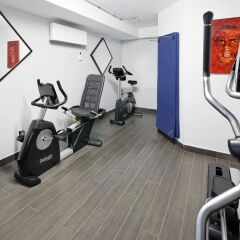Отель Courtyard By Marriott Paris Boulogne Булонь-Бийанкур фитнесс-зал фото 3