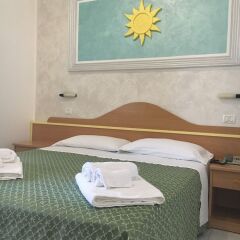 Hotel De Amicis Риччоне удобства в номере