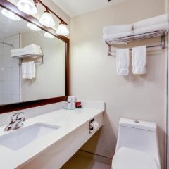 Отель Thompson Hotel & Conference Center Канада, Камлупс - отзывы, цены и фото номеров - забронировать отель Thompson Hotel & Conference Center онлайн ванная
