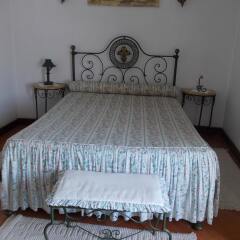 Отель Casa de S. Thiago do Castelo сейф в номере