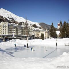 Отель Seehof Швейцария, Давос - отзывы, цены и фото номеров - забронировать отель Seehof онлайн спортивное сооружение