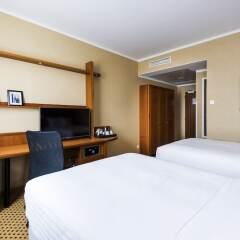 Отель Courtyard by Marriott Prague Airport Чехия, Прага - 11 отзывов об отеле, цены и фото номеров - забронировать отель Courtyard by Marriott Prague Airport онлайн фото 2