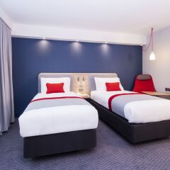 Отель Holiday Inn Express Malta Мальта, Сан Джулианс - отзывы, цены и фото номеров - забронировать отель Holiday Inn Express Malta онлайн комната для гостей фото 4