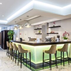 Отель Empire Lisbon Hotel Португалия, Лиссабон - отзывы, цены и фото номеров - забронировать отель Empire Lisbon Hotel онлайн гостиничный бар