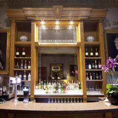 Отель Grange Strathmore гостиничный бар фото 2