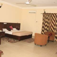 Отель Liz Ani Hotel Annex Нигерия, Калабар - отзывы, цены и фото номеров - забронировать отель Liz Ani Hotel Annex онлайн комната для гостей фото 4
