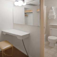 Americas Best Value Inn North Platte in North Platte, United States of America from 73$, photos, reviews - zenhotels.com bathroom