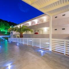 Lindos White Hotel & Suites парковка
