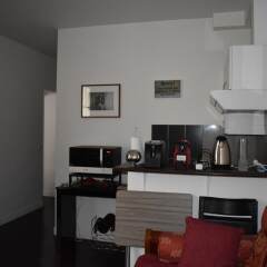 Апартаменты Simplistic 1 Bedroom Apartment in 17th в номере