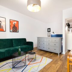 Апартаменты Independence Museum Charming Apartment Варшава комната для гостей