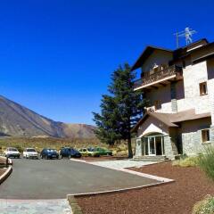 Отель Parador de Las Cañadas del Teide парковка