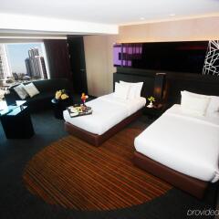 Отель Golden Tulip Mandison Suites Бангкок комната для гостей фото 2