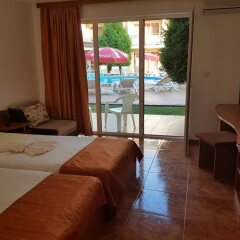 Отель FM Deluxe 1-BDR Apartment in Prestige City Sunny Болгария, Солнечный берег - отзывы, цены и фото номеров - забронировать отель FM Deluxe 1-BDR Apartment in Prestige City Sunny онлайн комната для гостей фото 3