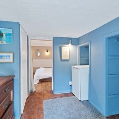 Отель Little Garden Cabin удобства в номере