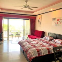 Апартаменты Top Floor Spacious Studio Паттайя комната для гостей фото 4