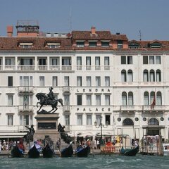 Отель Londra Palace Венеция приотельная территория