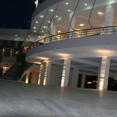 Regina Hotel парковка