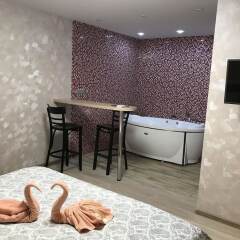 Hotel Chasy Leskova бассейн