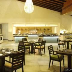 Отель Avani Kalutara Resort питание