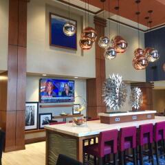 Отель Hampton Inn & Suites Newburgh Stewart Airport Ny Ньюберг гостиничный бар
